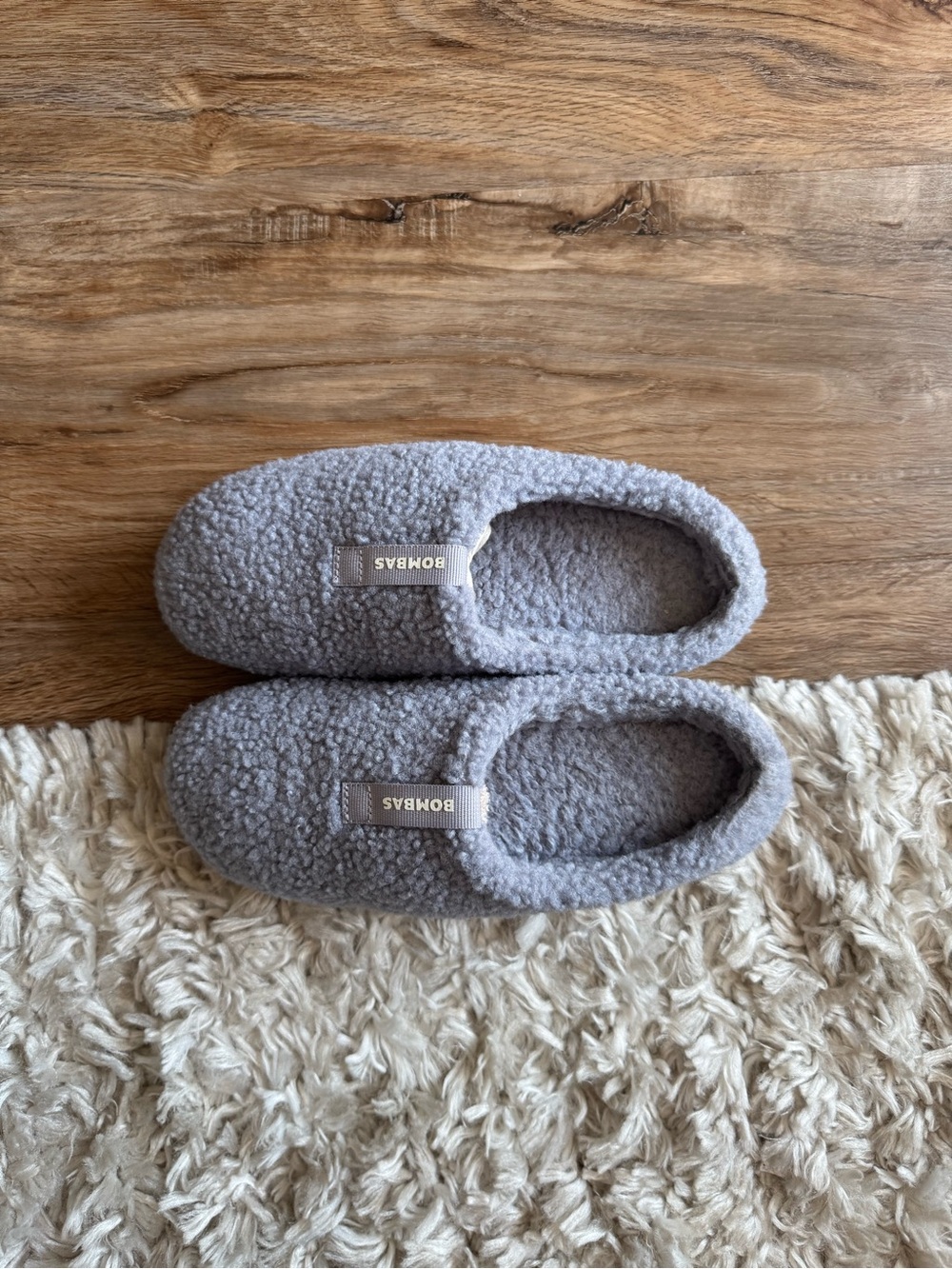 Bombas Gray Sherpa Slip-On Slippers
